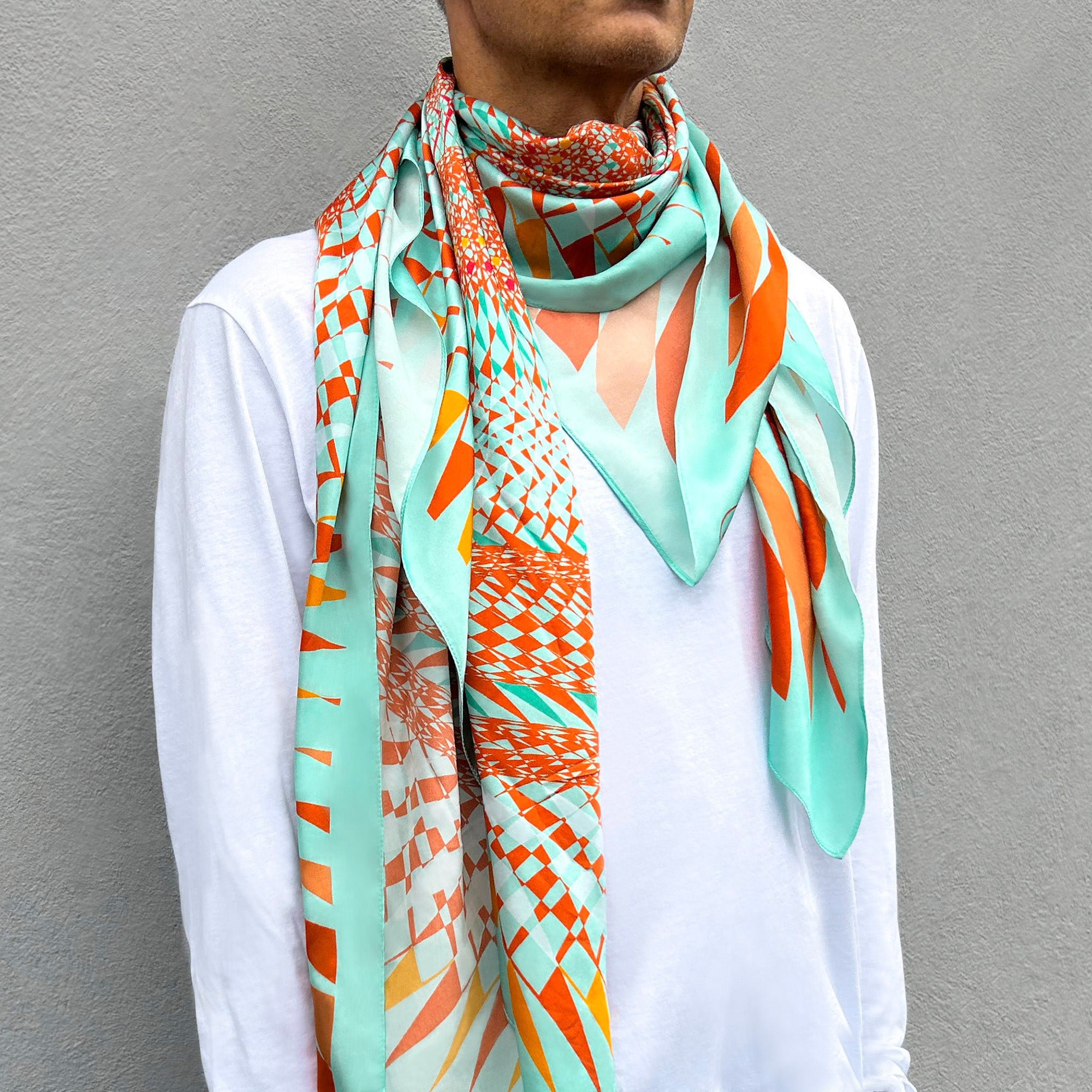 Èaphi エフィ INDIA PATTERN SATIN SCARF Èaphi エフィ INDIA PATTERN SATIN SCARF - メルカリ